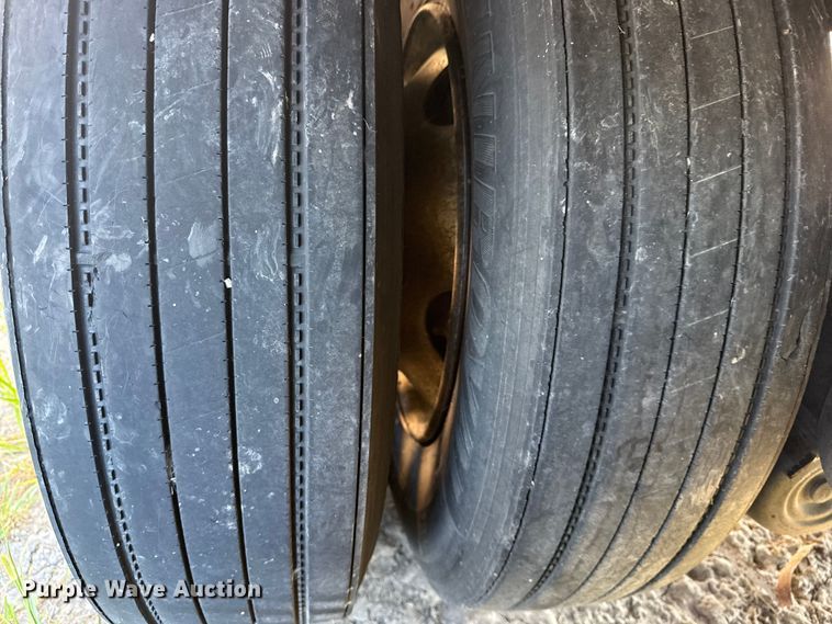 image for item DJ7758 2014 Utility VS2RA refrigerated van trailer