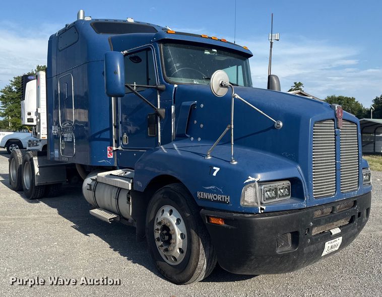 image for item DJ7759 2005 Kenworth T600 semi truck
