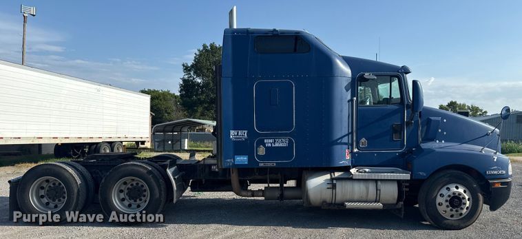 image for item DJ7759 2005 Kenworth T600 semi truck