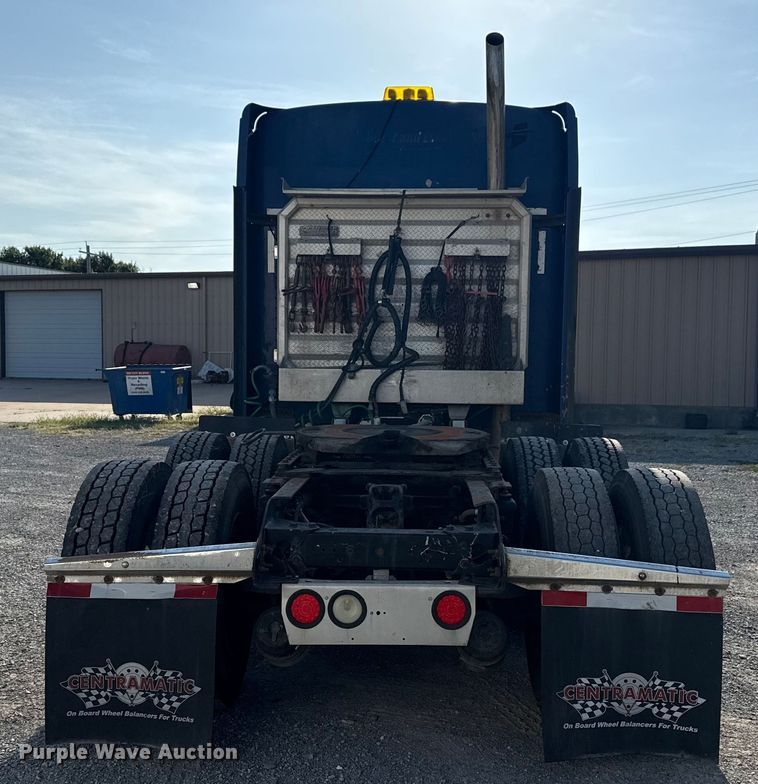 image for item DJ7759 2005 Kenworth T600 semi truck