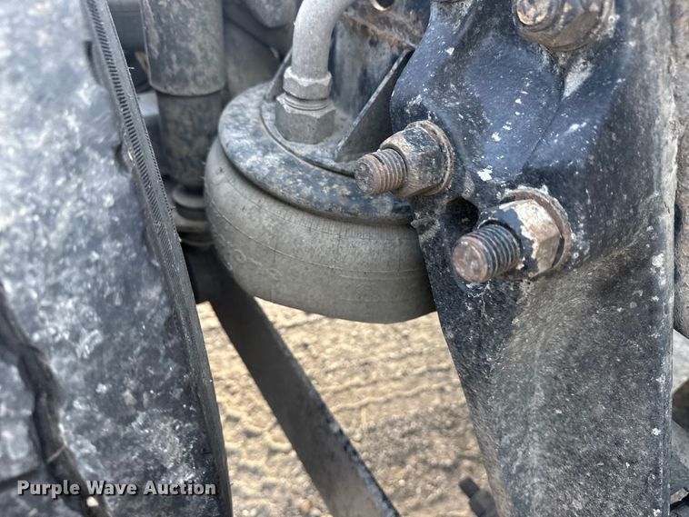 image for item DJ7759 2005 Kenworth T600 semi truck