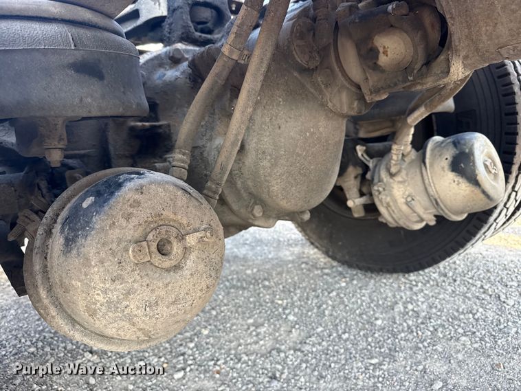 image for item DJ7759 2005 Kenworth T600 semi truck