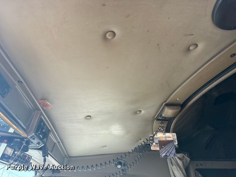 image for item DJ7759 2005 Kenworth T600 semi truck