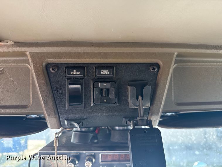 image for item DJ7759 2005 Kenworth T600 semi truck