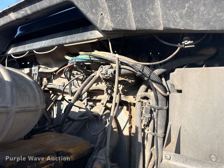 image for item DJ7759 2005 Kenworth T600 semi truck