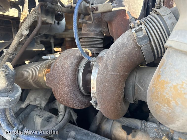 image for item DJ7759 2005 Kenworth T600 semi truck