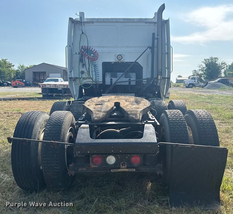 image for item DJ7767 1993 White GMC WHL semi truck
