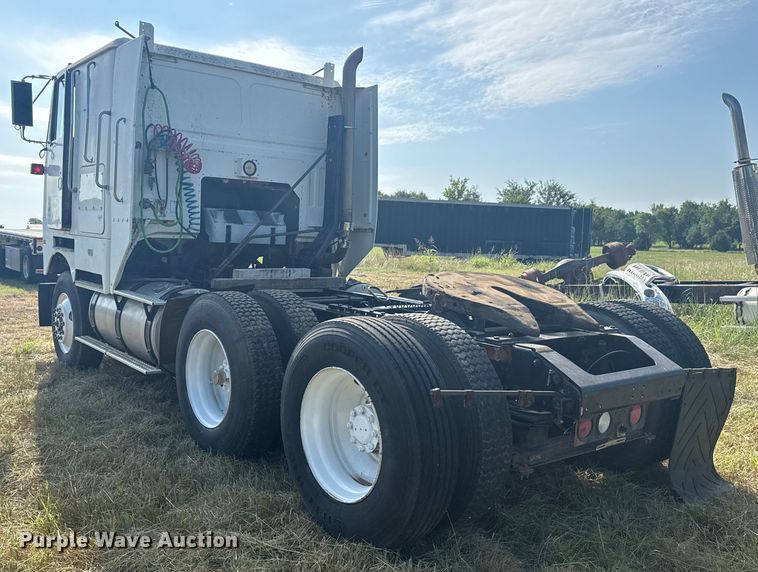 image for item DJ7767 1993 White GMC WHL semi truck