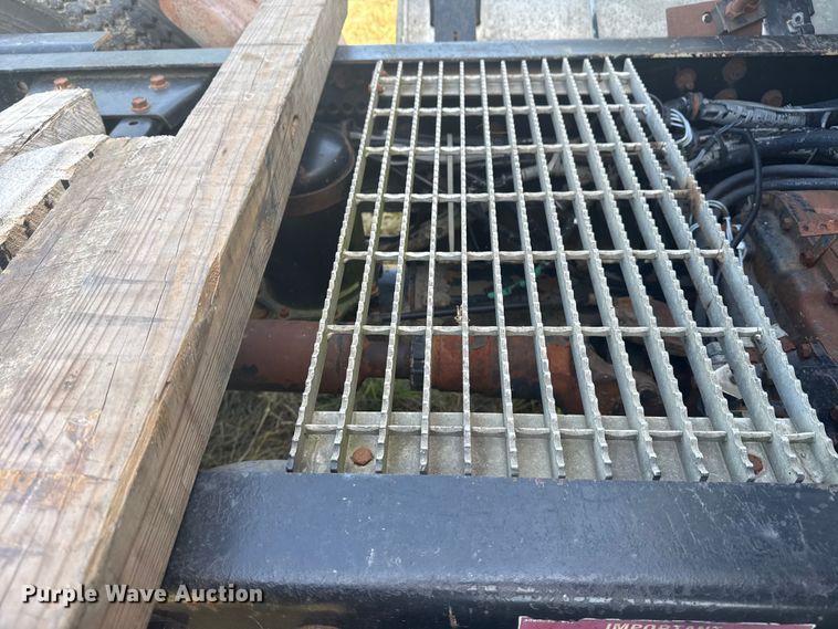 image for item DJ7767 1993 White GMC WHL semi truck