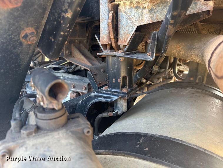 image for item DJ7767 1993 White GMC WHL semi truck