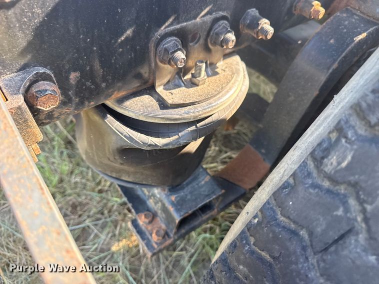 image for item DJ7767 1993 White GMC WHL semi truck