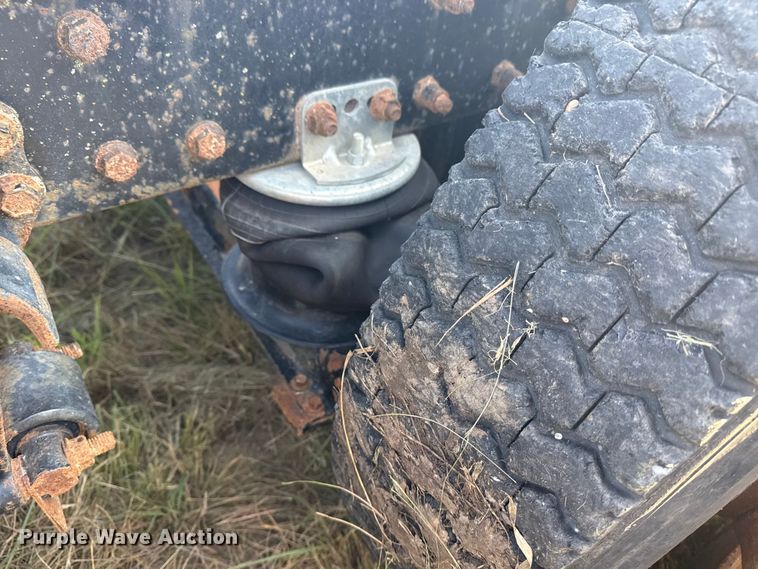 image for item DJ7767 1993 White GMC WHL semi truck