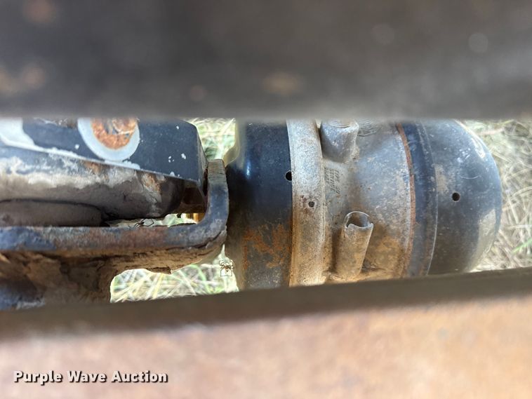 image for item DJ7767 1993 White GMC WHL semi truck