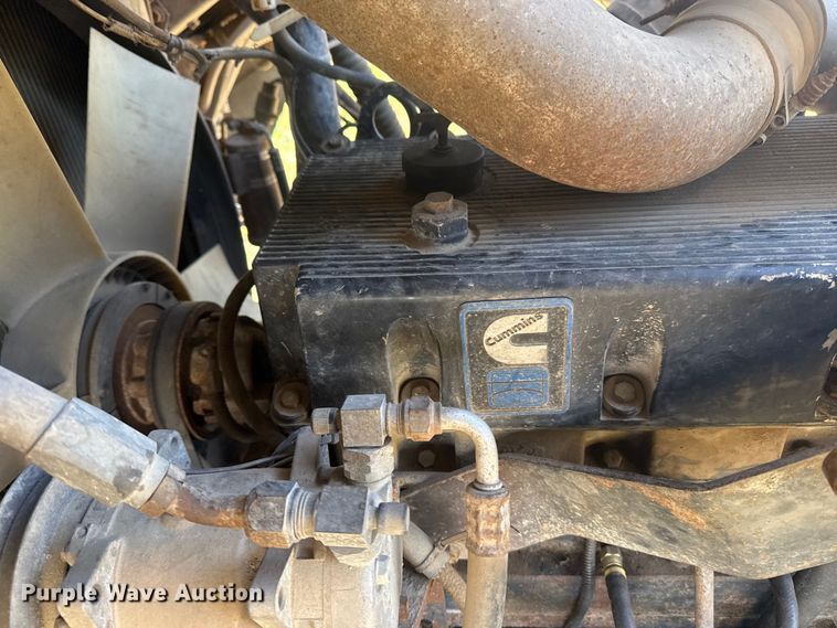 image for item DJ7767 1993 White GMC WHL semi truck