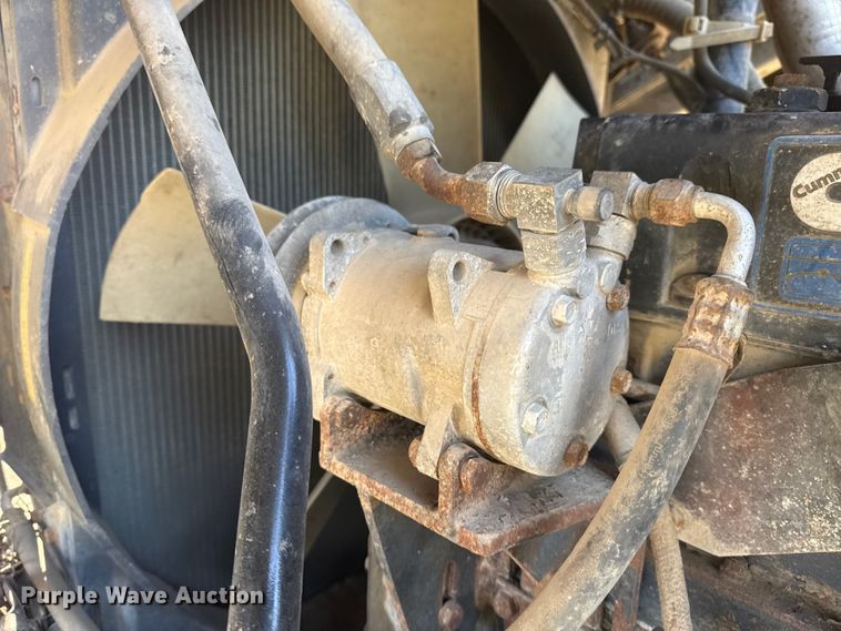 image for item DJ7767 1993 White GMC WHL semi truck