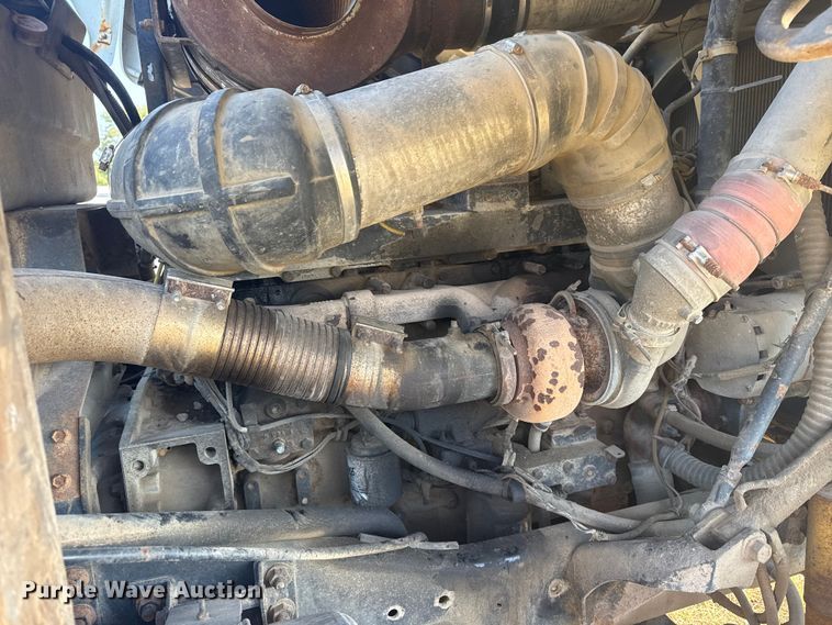 image for item DJ7767 1993 White GMC WHL semi truck