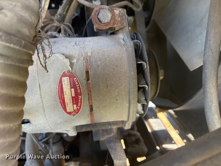 image for item DJ7767 1993 White GMC WHL semi truck