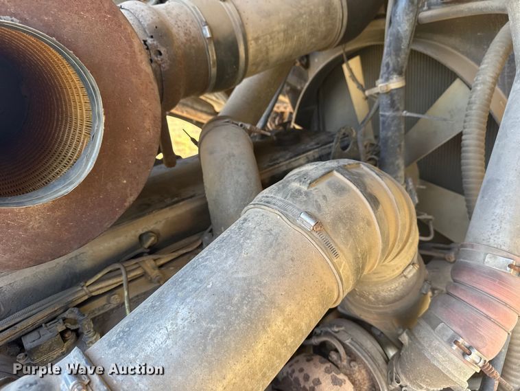 image for item DJ7767 1993 White GMC WHL semi truck