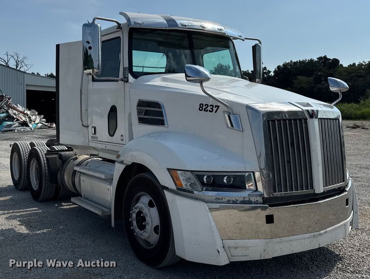 CAMIóN 2018 WESTERN STAR
