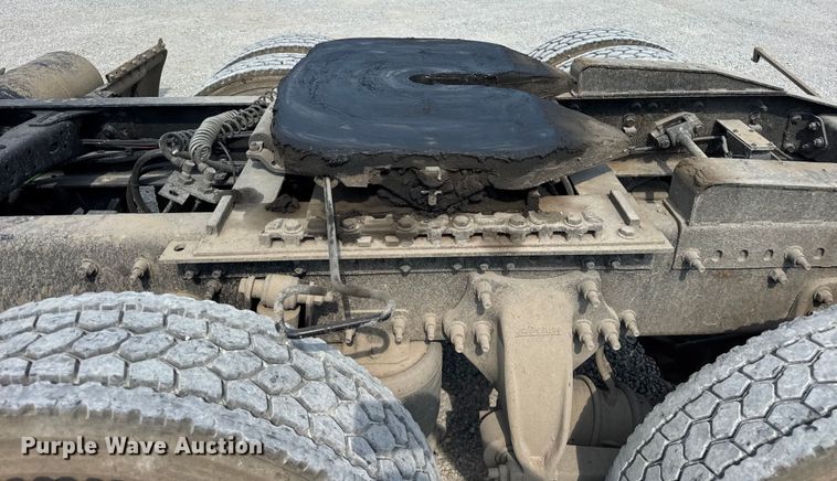 image for item DJ9694 2018 Western Star 5700 XE semi truck