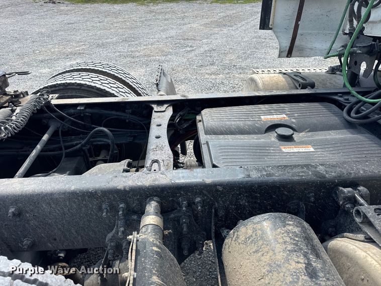 image for item DJ9694 2018 Western Star 5700 XE semi truck