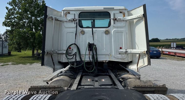 image for item DJ9694 2018 Western Star 5700 XE semi truck