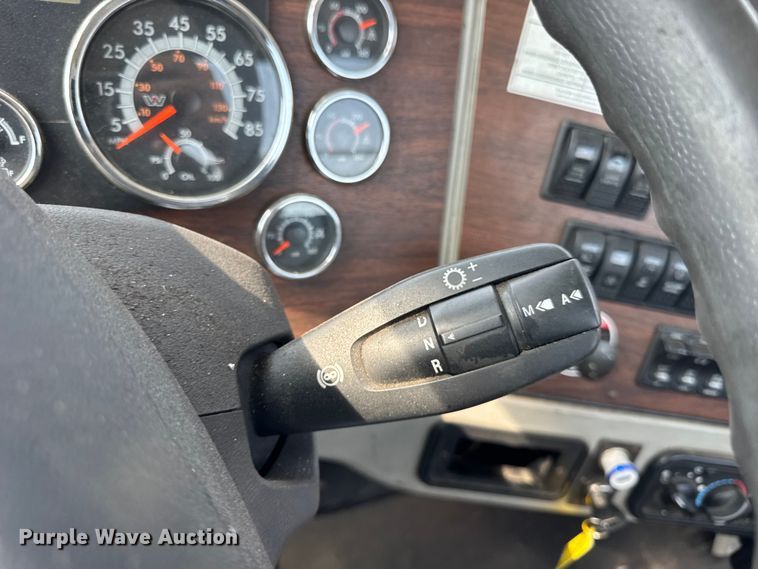 image for item DJ9694 2018 Western Star 5700 XE semi truck