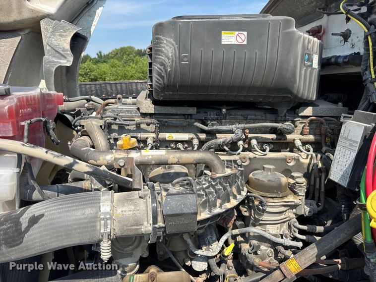 image for item DJ9694 2018 Western Star 5700 XE semi truck