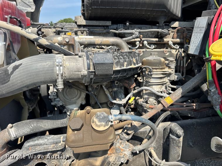 image for item DJ9694 2018 Western Star 5700 XE semi truck