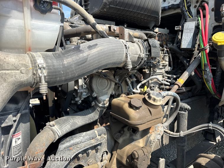 image for item DJ9694 2018 Western Star 5700 XE semi truck