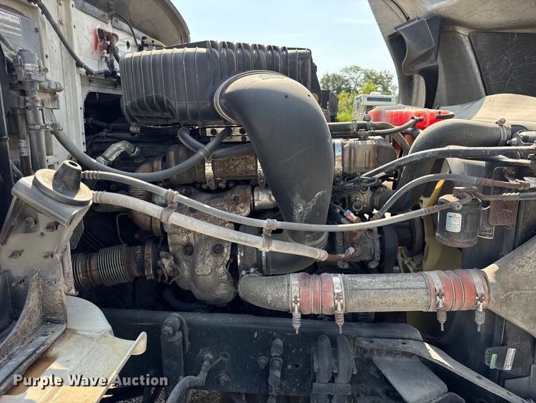 image for item DJ9694 2018 Western Star 5700 XE semi truck