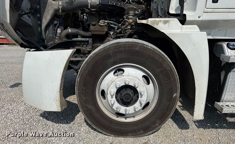 image for item DJ9694 2018 Western Star 5700 XE semi truck