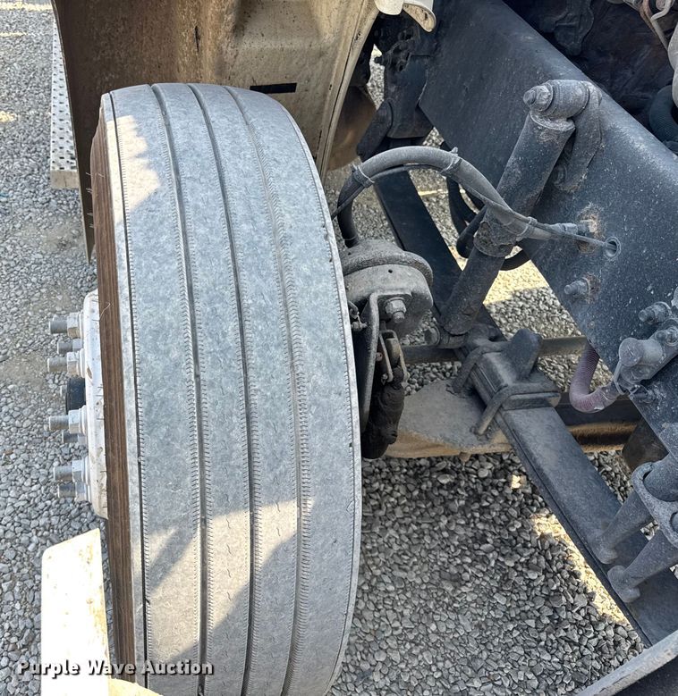 image for item DJ9694 2018 Western Star 5700 XE semi truck