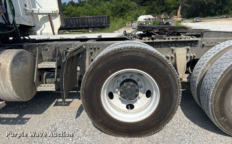 image for item DJ9694 2018 Western Star 5700 XE semi truck