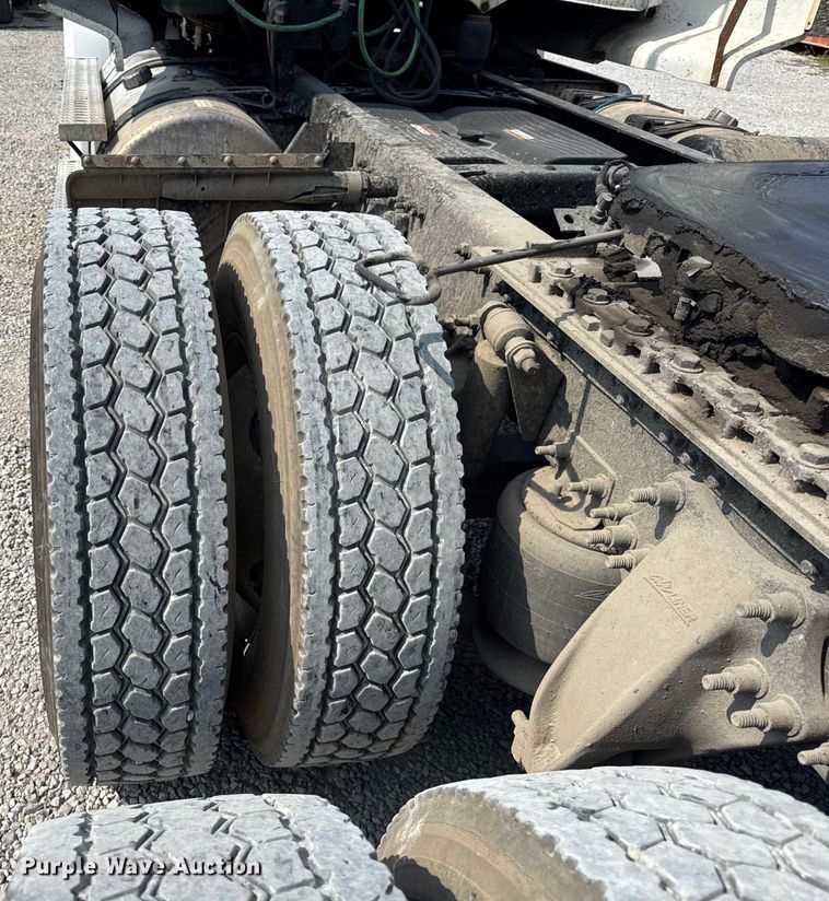 image for item DJ9694 2018 Western Star 5700 XE semi truck