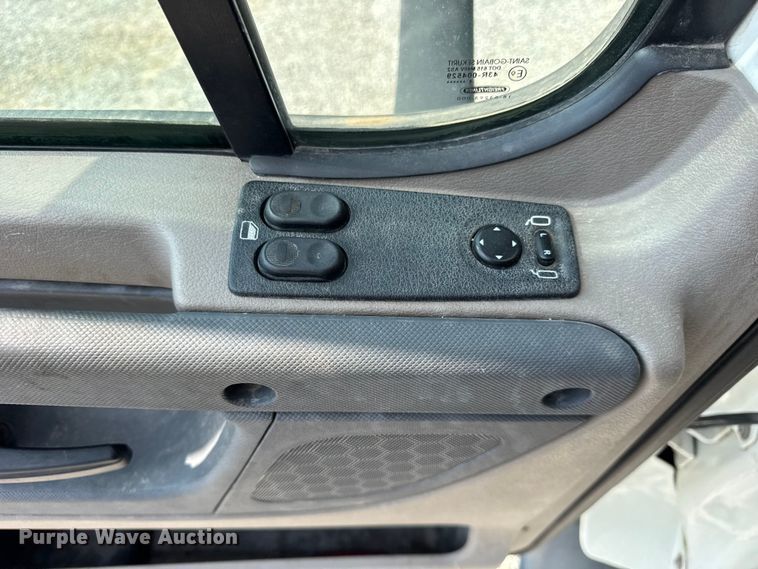 image for item DJ9695 2015 Freightliner Cascadia semi truck