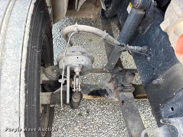 image for item DJ9695 2015 Freightliner Cascadia semi truck