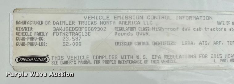 image for item DJ9695 2015 Freightliner Cascadia semi truck