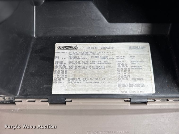 image for item DJ9695 2015 Freightliner Cascadia semi truck