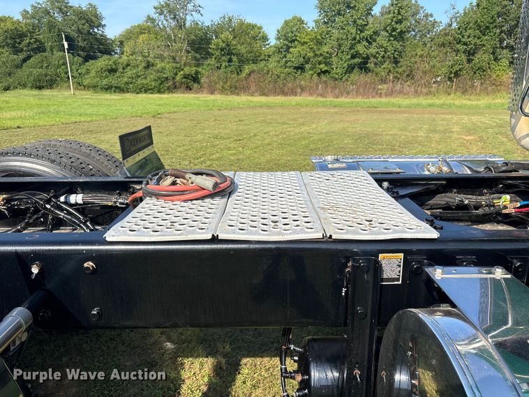 image for item DM1968 2022 Kenworth W900 semi truck