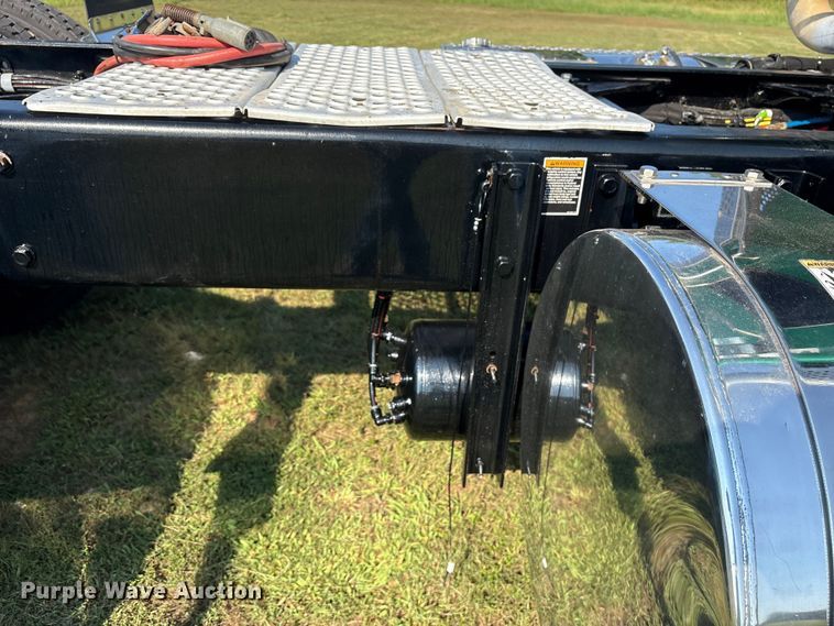 image for item DM1968 2022 Kenworth W900 semi truck