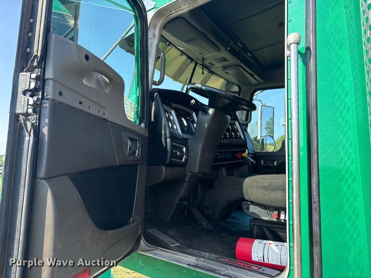 image for item DM1968 2022 Kenworth W900 semi truck