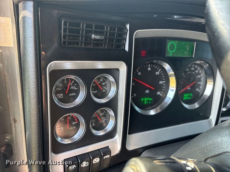 image for item DM1968 2022 Kenworth W900 semi truck