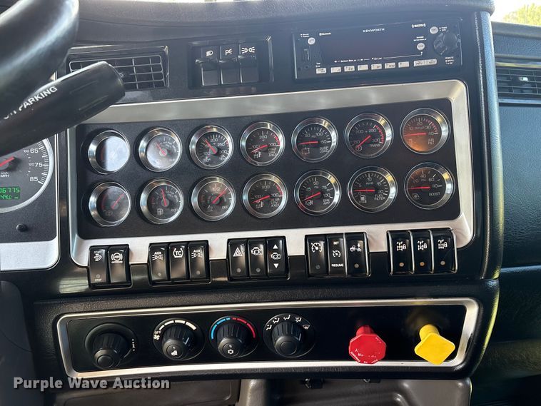 image for item DM1968 2022 Kenworth W900 semi truck