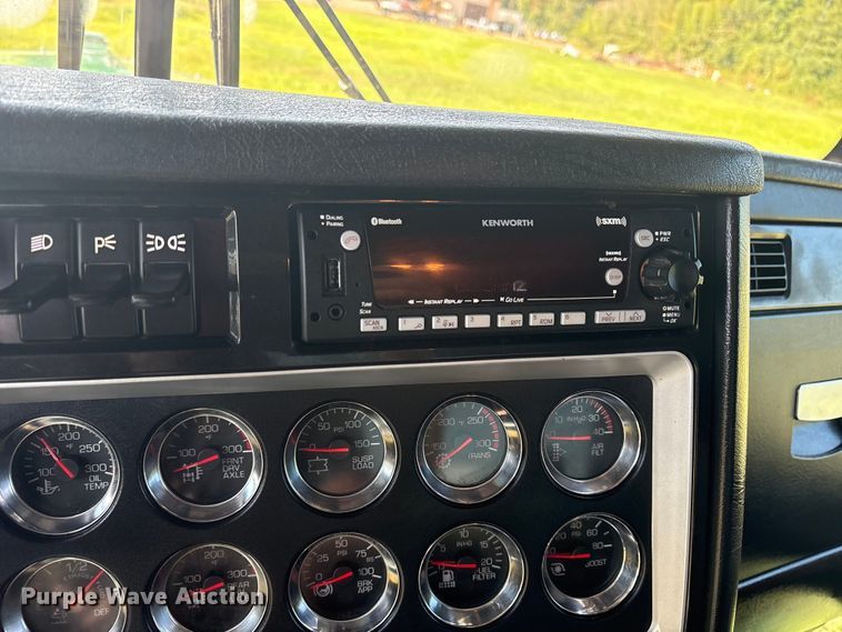 image for item DM1968 2022 Kenworth W900 semi truck