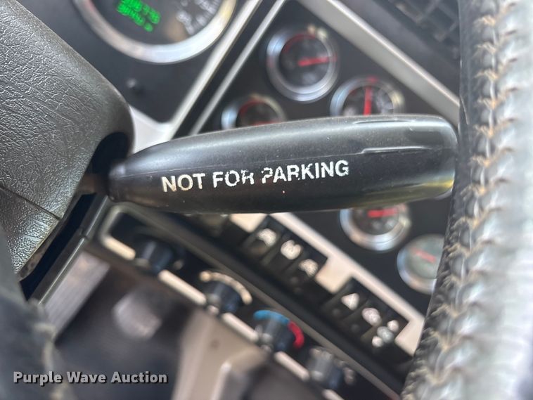 image for item DM1968 2022 Kenworth W900 semi truck