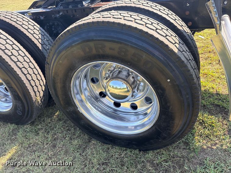 image for item DM1968 2022 Kenworth W900 semi truck