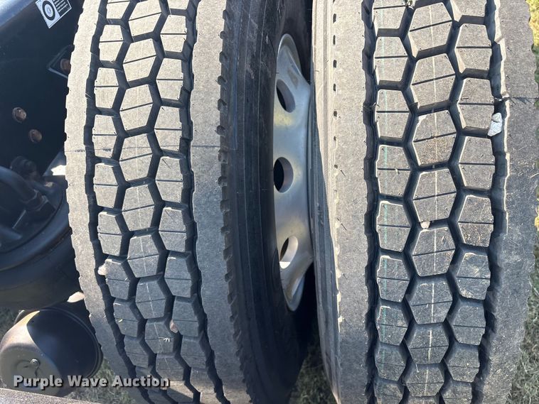 image for item DM1968 2022 Kenworth W900 semi truck