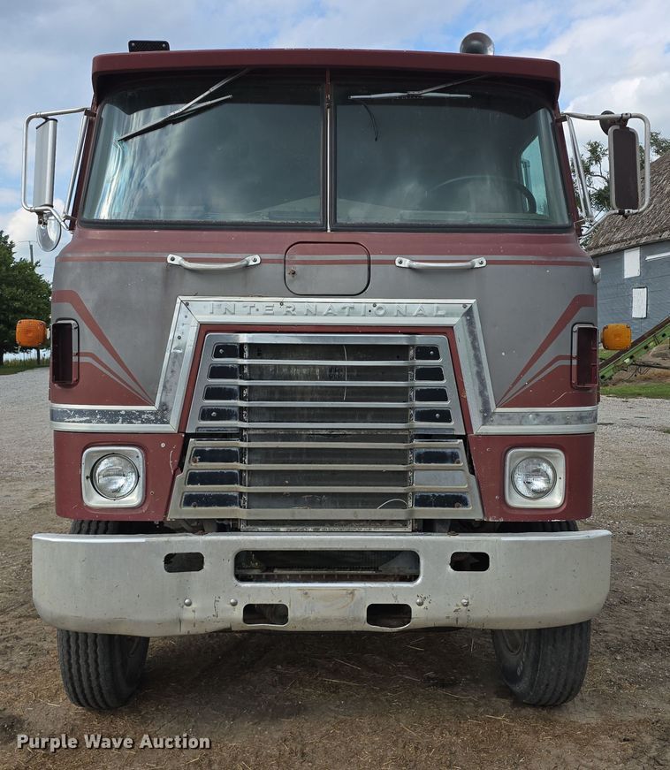image for item DP8837 1979 International Transtar II semi truck