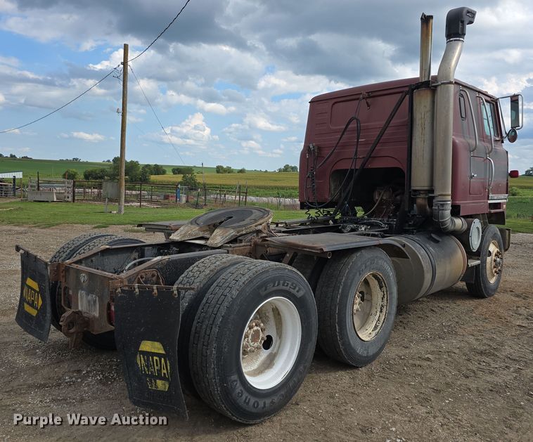 image for item DP8837 1979 International Transtar II semi truck